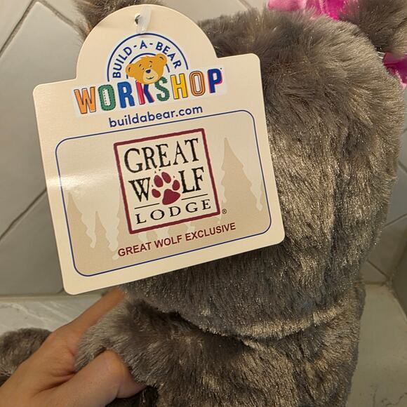 Build-A-Bear Violet the Wolf Plush GWL Great Wolf Lodge Exclusive NWT 16" - Picture 2 of 7